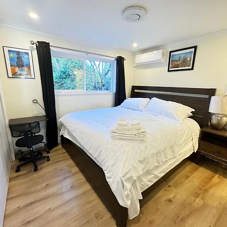Quite House Near The Vancouver Airport ريتشموند، كولومبيا البريطانية المظهر الخارجي الصورة