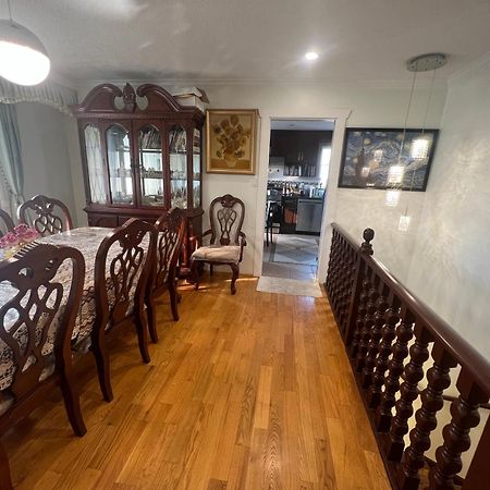Quite House Near The Vancouver Airport ريتشموند، كولومبيا البريطانية المظهر الخارجي الصورة