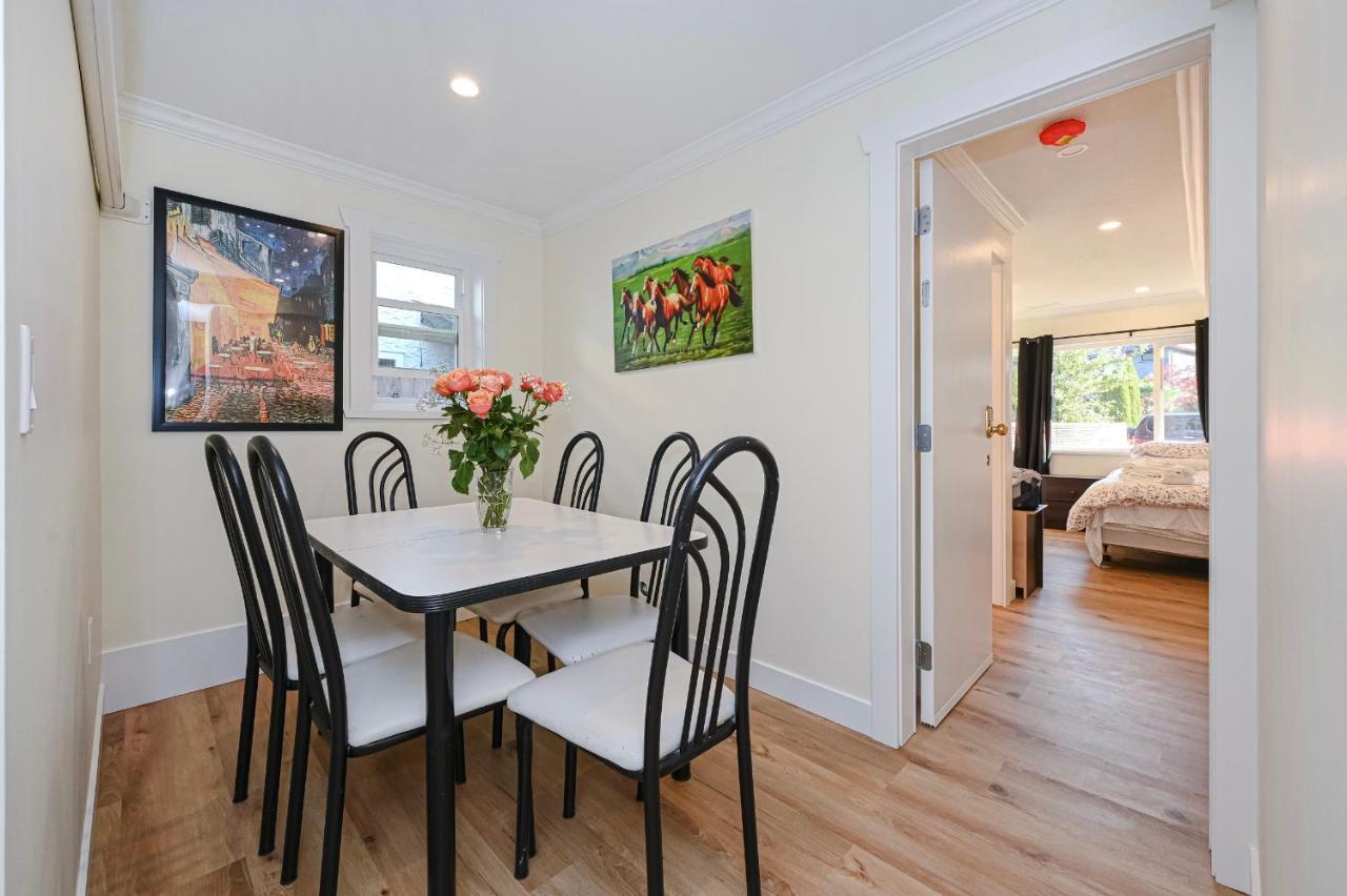 Quite House Near The Vancouver Airport ريتشموند، كولومبيا البريطانية المظهر الخارجي الصورة