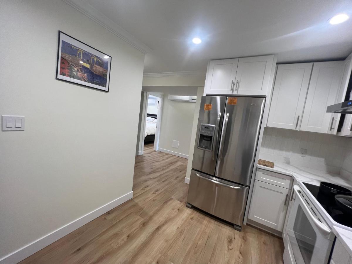 Quite House Near The Vancouver Airport ريتشموند، كولومبيا البريطانية المظهر الخارجي الصورة