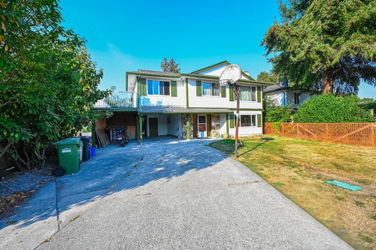 Quite House Near The Vancouver Airport ريتشموند، كولومبيا البريطانية المظهر الخارجي الصورة