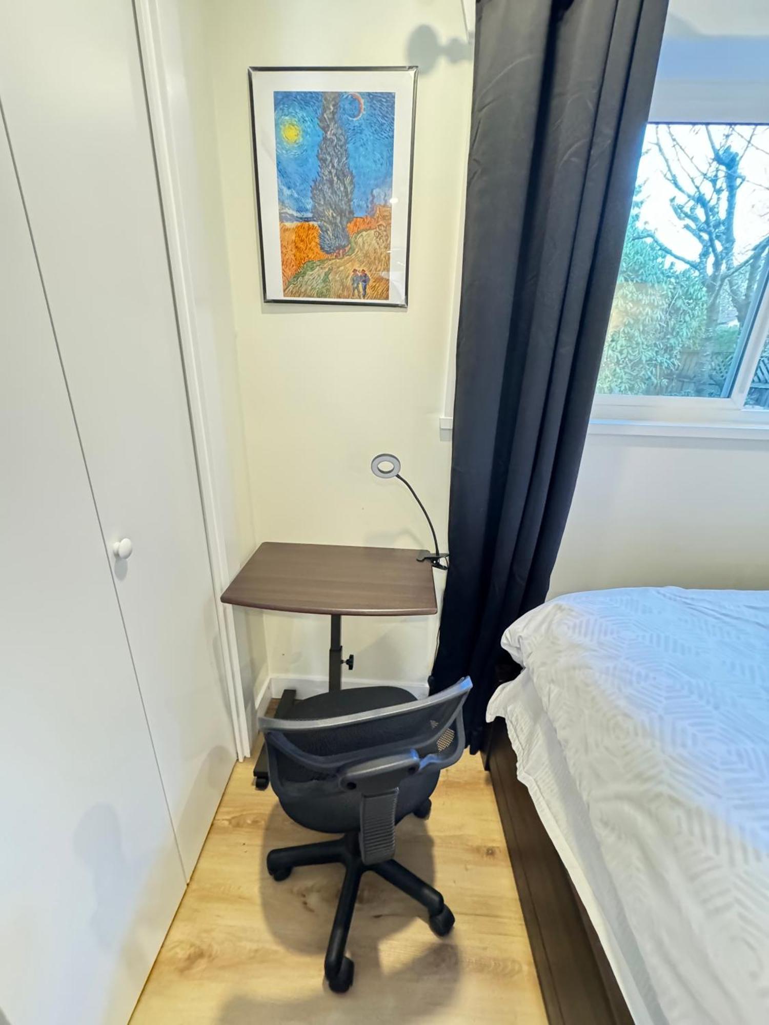 Quite House Near The Vancouver Airport ريتشموند، كولومبيا البريطانية المظهر الخارجي الصورة