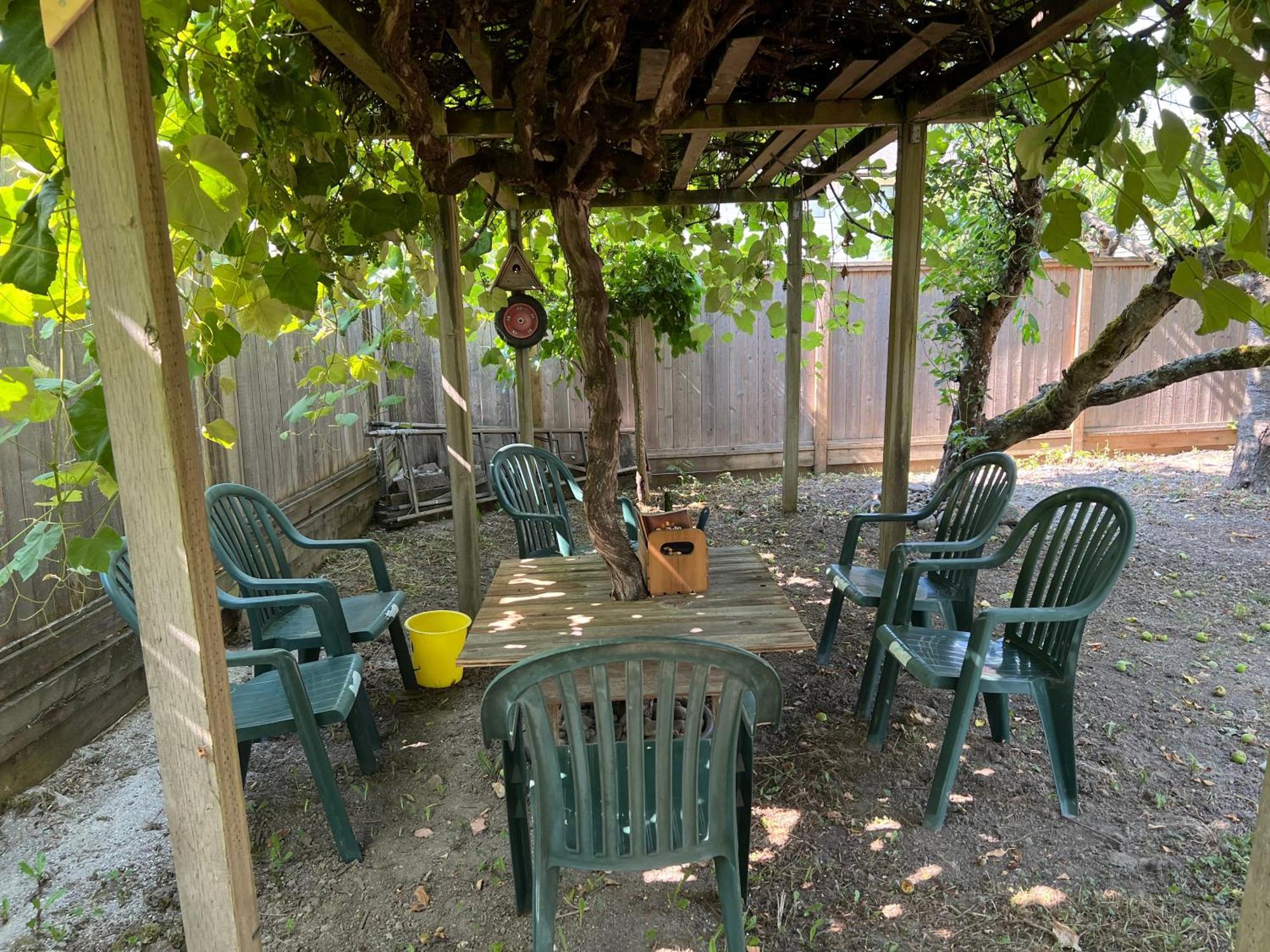 Quite House Near The Vancouver Airport ريتشموند، كولومبيا البريطانية المظهر الخارجي الصورة