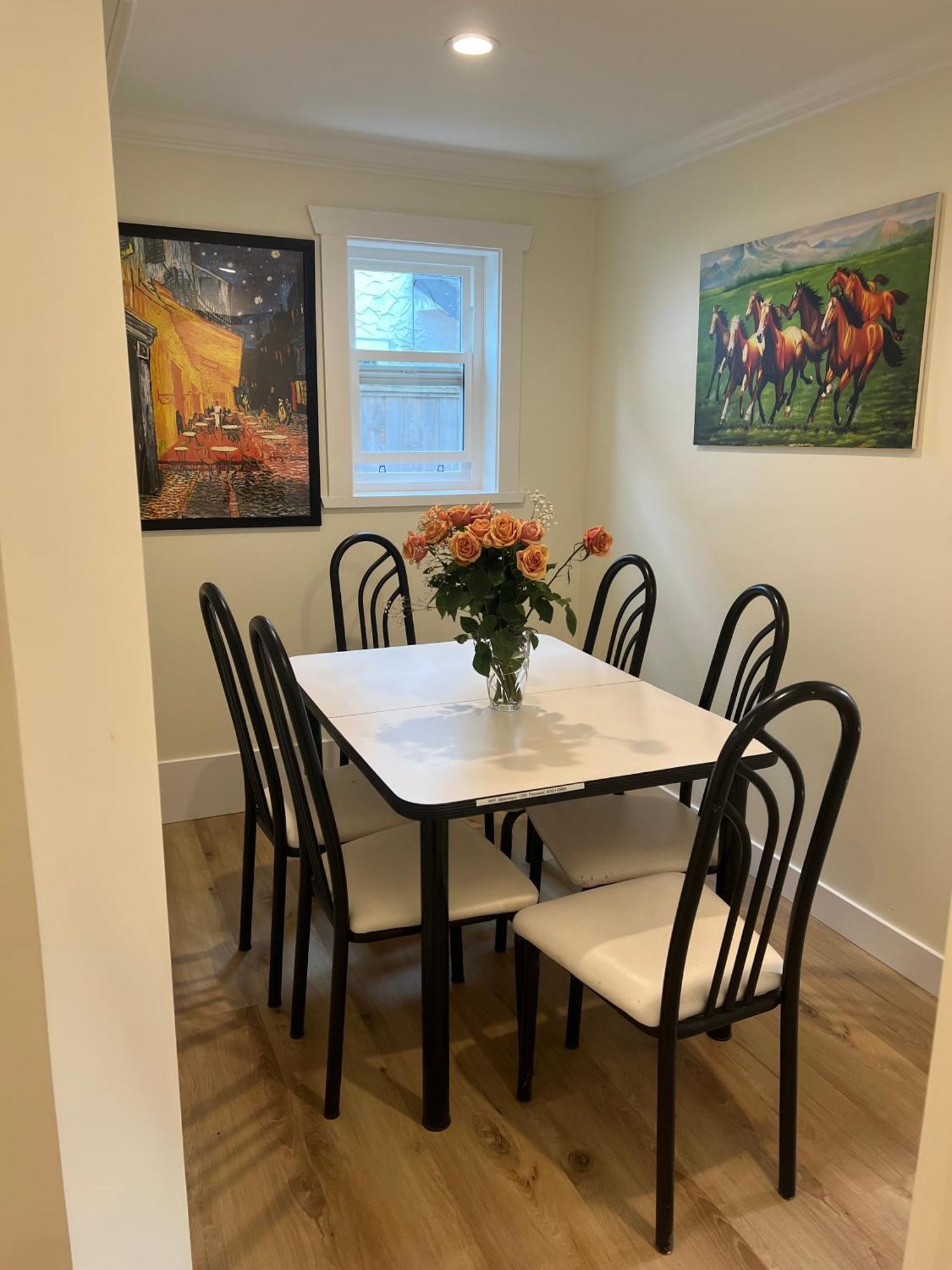 Quite House Near The Vancouver Airport ريتشموند، كولومبيا البريطانية المظهر الخارجي الصورة