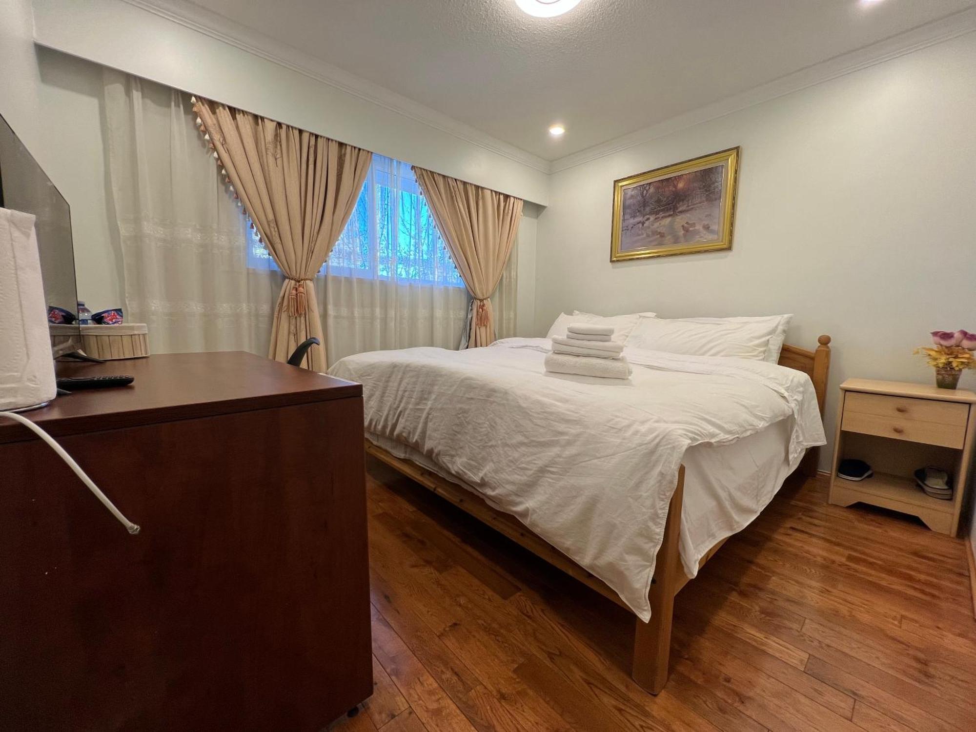 Quite House Near The Vancouver Airport ريتشموند، كولومبيا البريطانية المظهر الخارجي الصورة